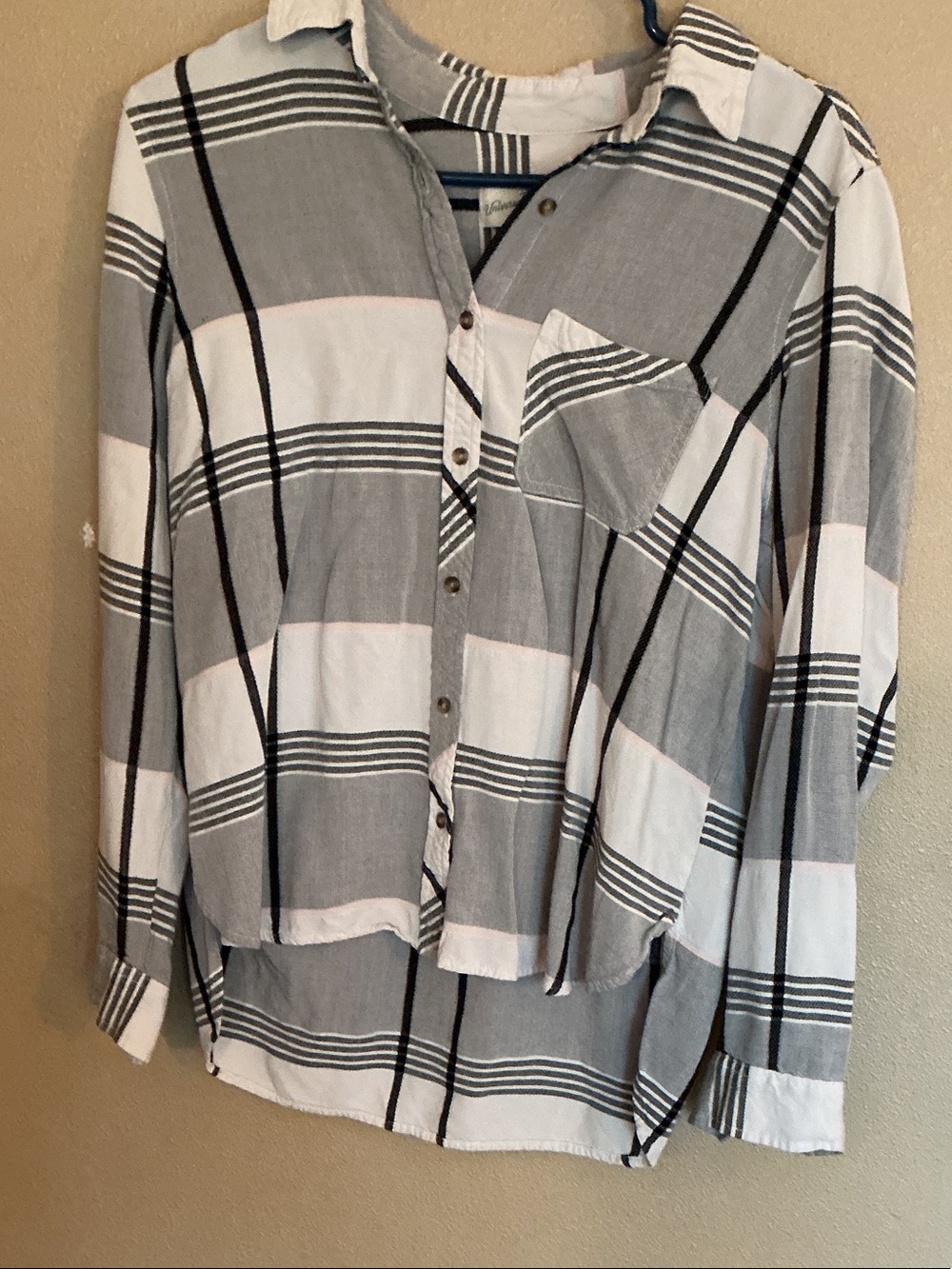 Universal Thread Gray and White Plaid Button-Up Shirt